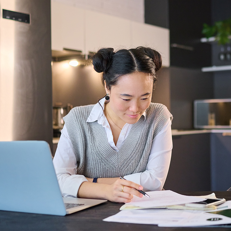 Woman online learning